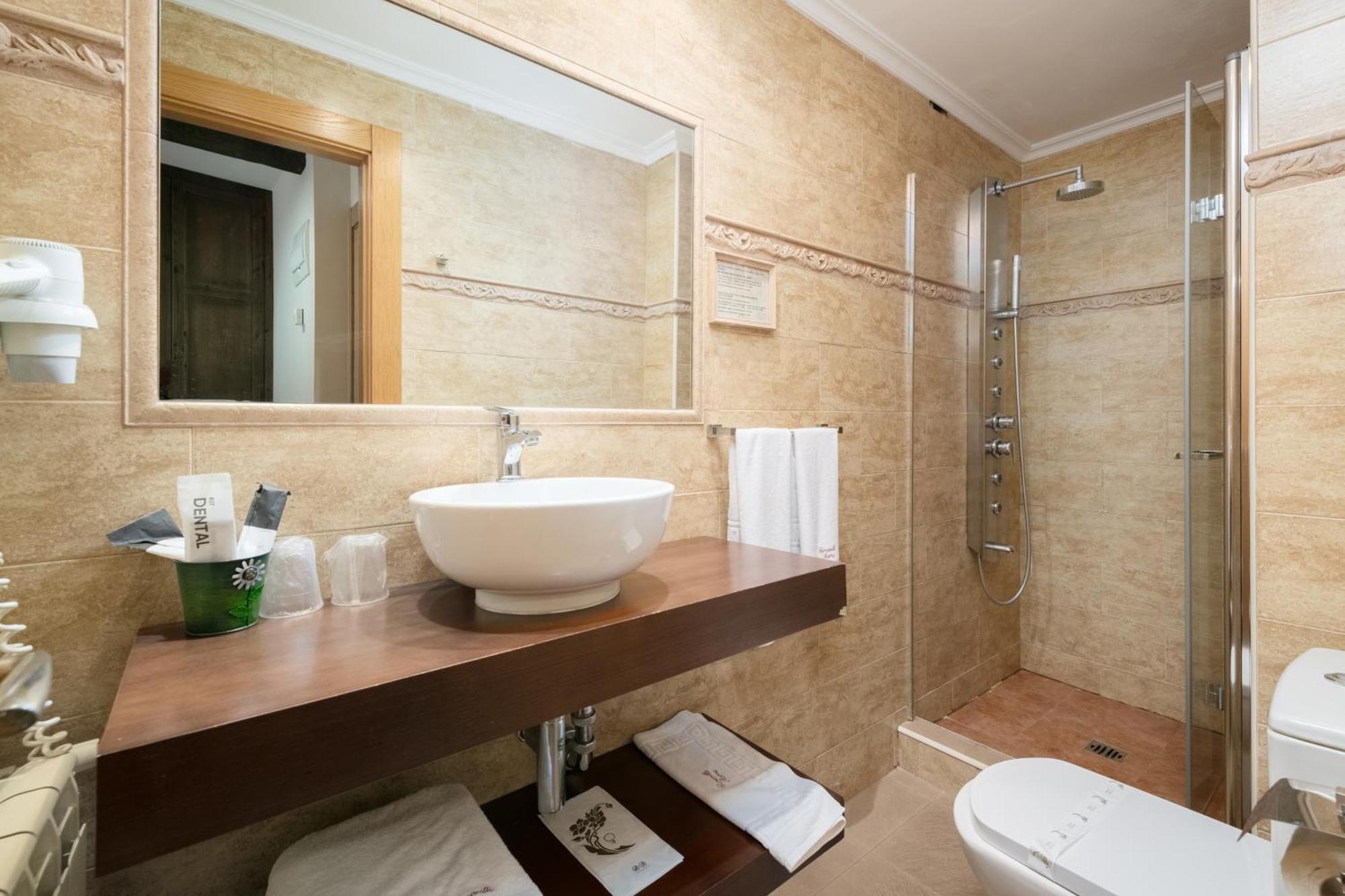 Cimavilla Rooms Gijon Exterior photo